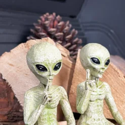 Darthome Limited Set Of 2 Alien Shelf Sitter Decorations -Darthome Limited IMG E6533