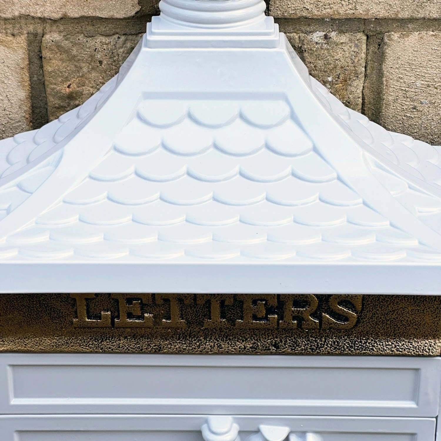 Darthome Limited Victorian Glossy White Post Box 2 Darthome Limited Victorian Glossy White Post Box - Image 2