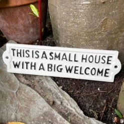 Darthome Limited Small House Big Welcome Cast Iron Wall Sign