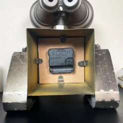 Darthome Limited Yellow Square Robot Clock -Darthome Limited IMG E7426