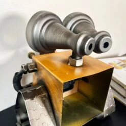 Darthome Limited Yellow Square Robot Clock -Darthome Limited IMG E7428