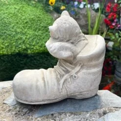 Darthome Limited Stone Cat In Boot Garden Ornament -Darthome Limited IMG E7670 editedR