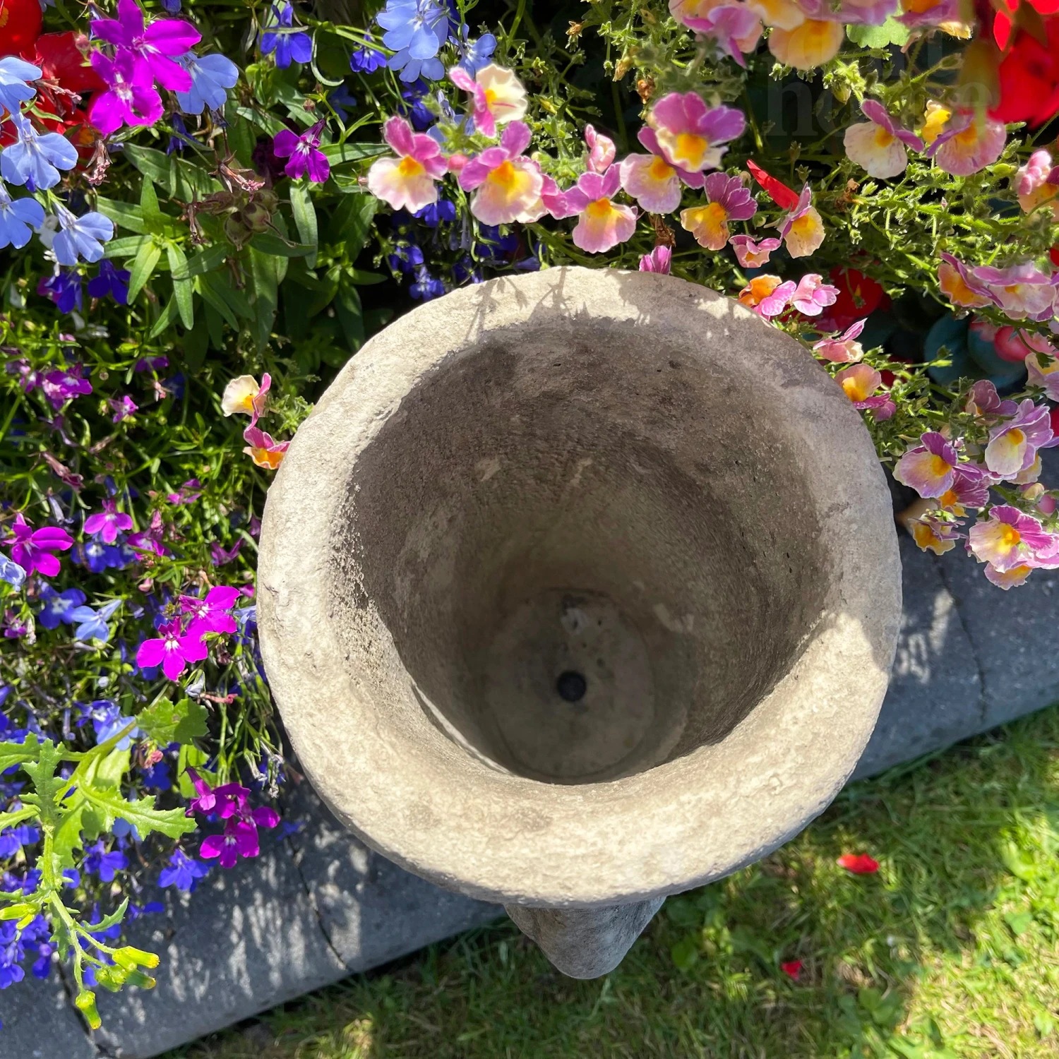 Darthome Limited Stone Easter Island Head Planter 2 Darthome Limited Stone Easter Island Head Planter - Image 2