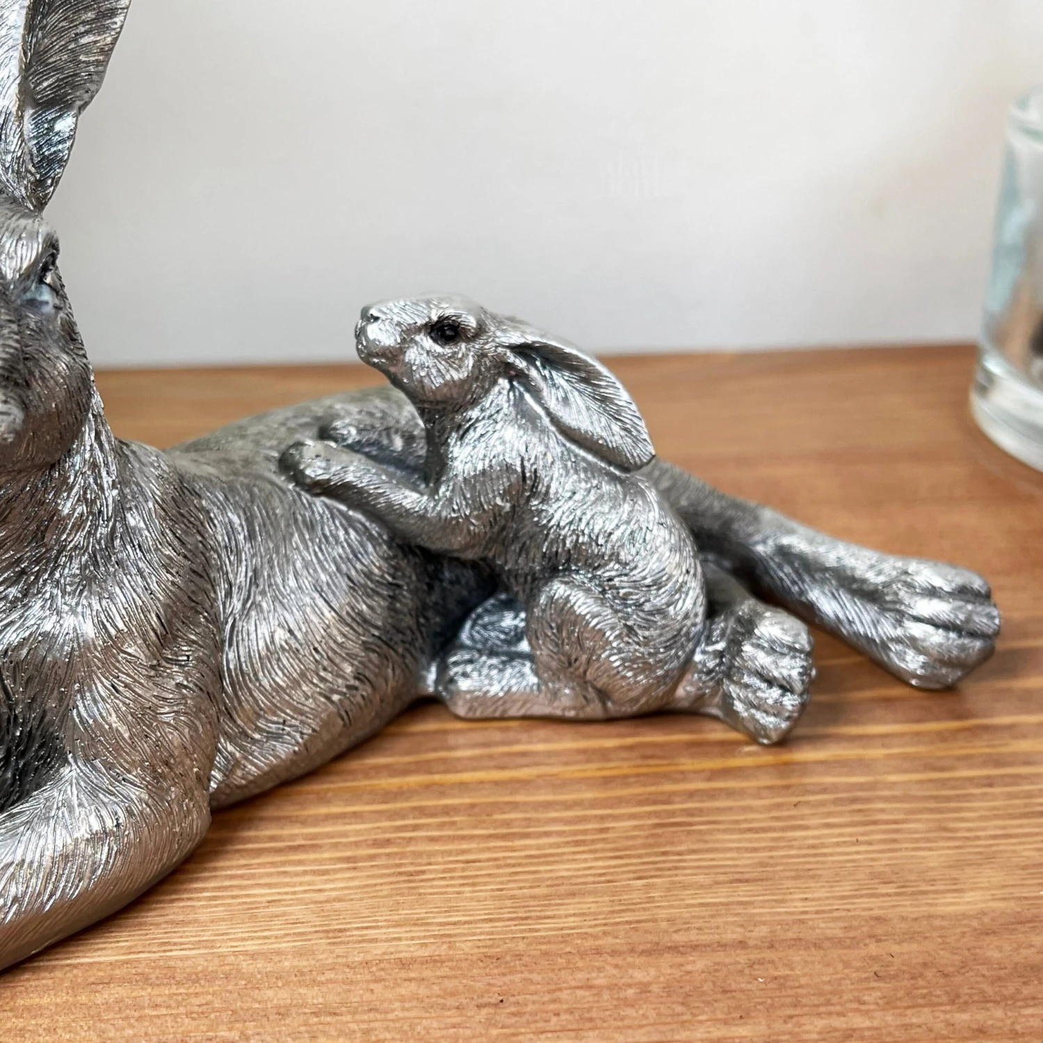 Darthome Limited Silver March Hare & Baby Ornament 5 Darthome Limited Silver March Hare & Baby Ornament - Image 5