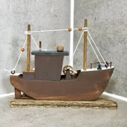 Darthome Limited Wooden Trawler Ornament -Darthome Limited IMG E7830