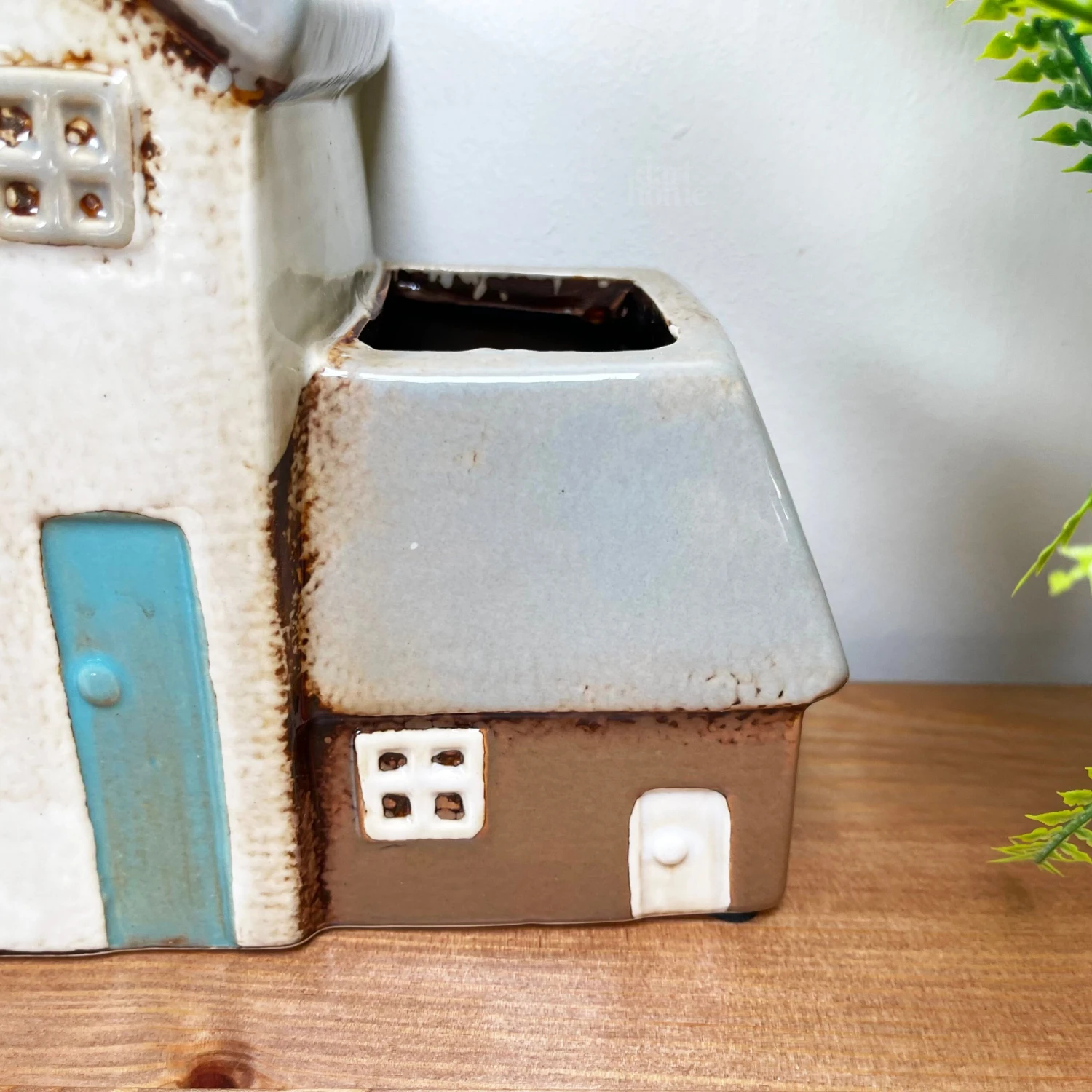 Darthome Limited Ceramic Terraced Houses Indoor Plant Pot 2 Darthome Limited Ceramic Terraced Houses Indoor Plant Pot - Image 2