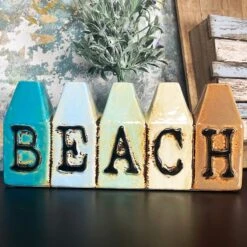 Darthome Limited Ceramic Beach Hut Bud Vase