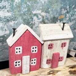Darthome Limited Rustic Wooden Harbour Cottages Ornament -Darthome Limited IMG E8359