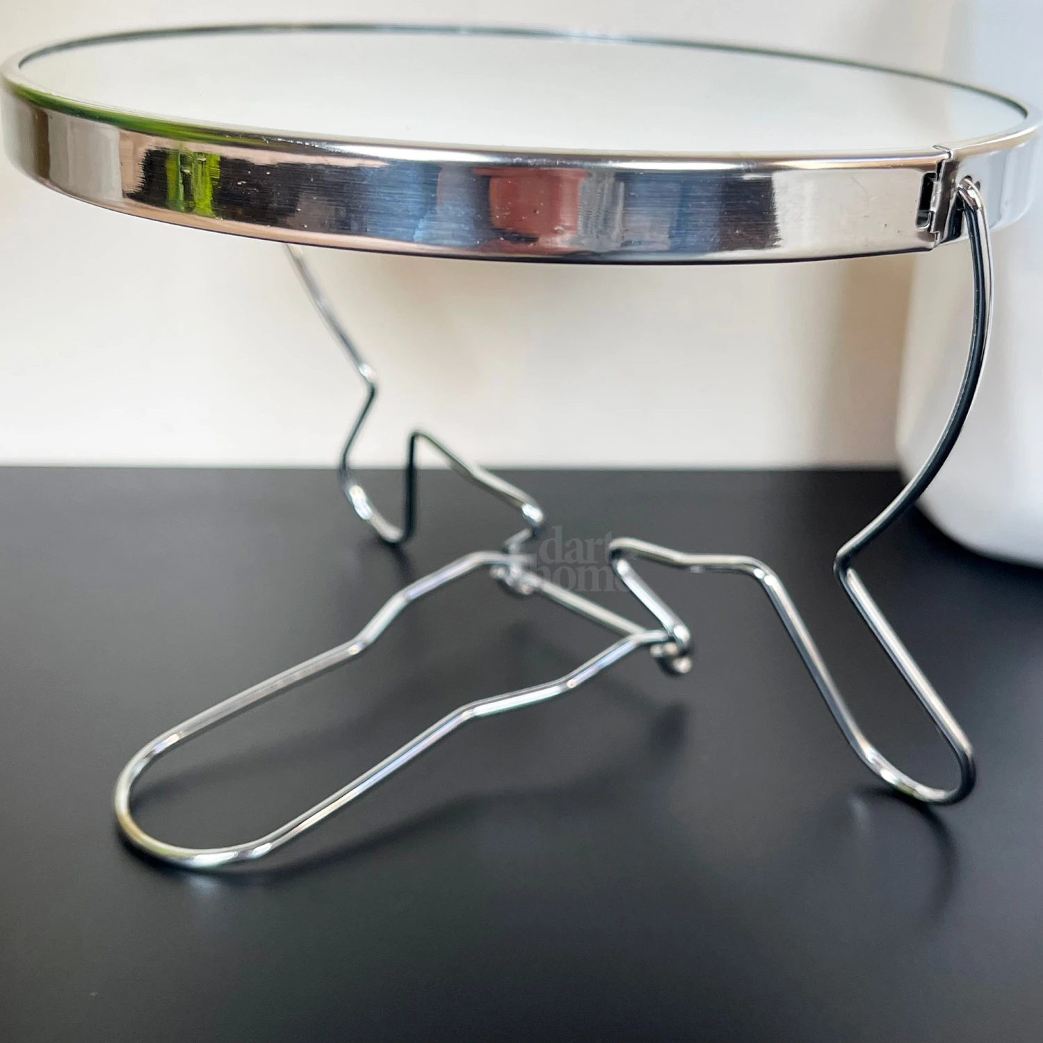 Darthome Limited 2x Magnifying Chrome Travel Mirror 5 Darthome Limited 2x Magnifying Chrome Travel Mirror - Image 5