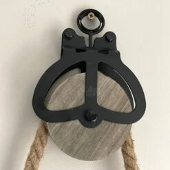 Darthome Limited Hanging Clock On Rope Pulley -Darthome Limited IMG E9096