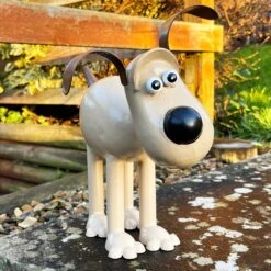 Darthome Limited Metal Wallace And Gromit Garden Statues -Darthome Limited IMG E9219
