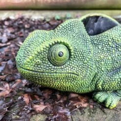 Darthome Limited Cement Green Chameleon Planter 14 Darthome Limited Cement Green Chameleon Planter -Darthome Limited IMG E9356