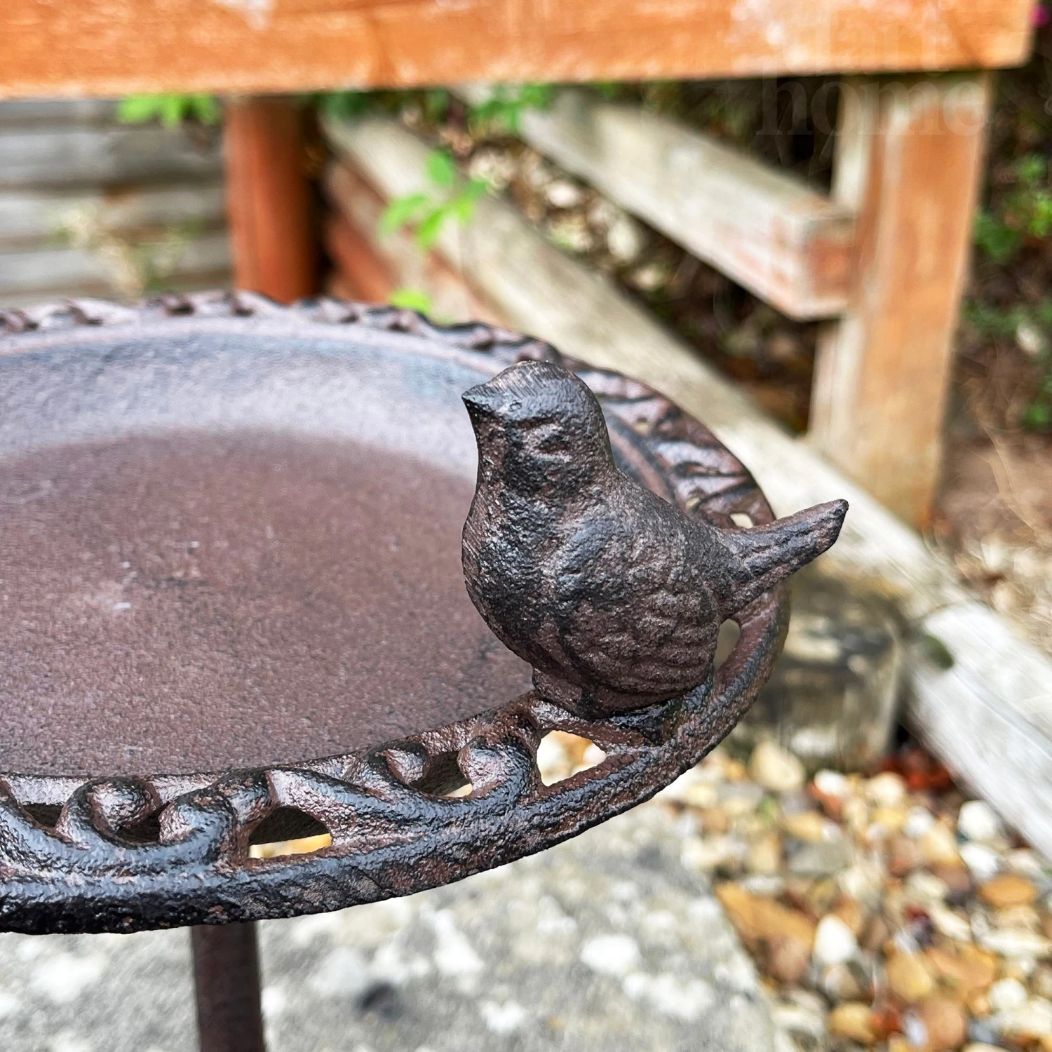 Darthome Limited Tall Round Cast Iron Bird Bath 33cm 3 Darthome Limited Tall Round Cast Iron Bird Bath 33cm - Image 3