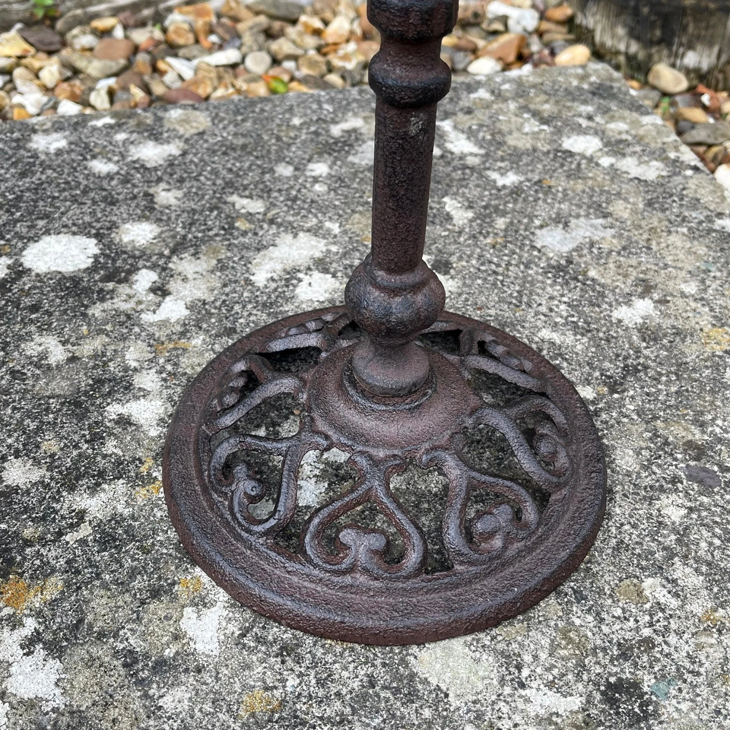 Darthome Limited Tall Round Cast Iron Bird Bath 33cm 4 Darthome Limited Tall Round Cast Iron Bird Bath 33cm - Image 4