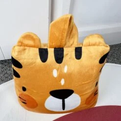 Darthome Limited Plush Tiger Head Door Stop -Darthome Limited IMG E9606