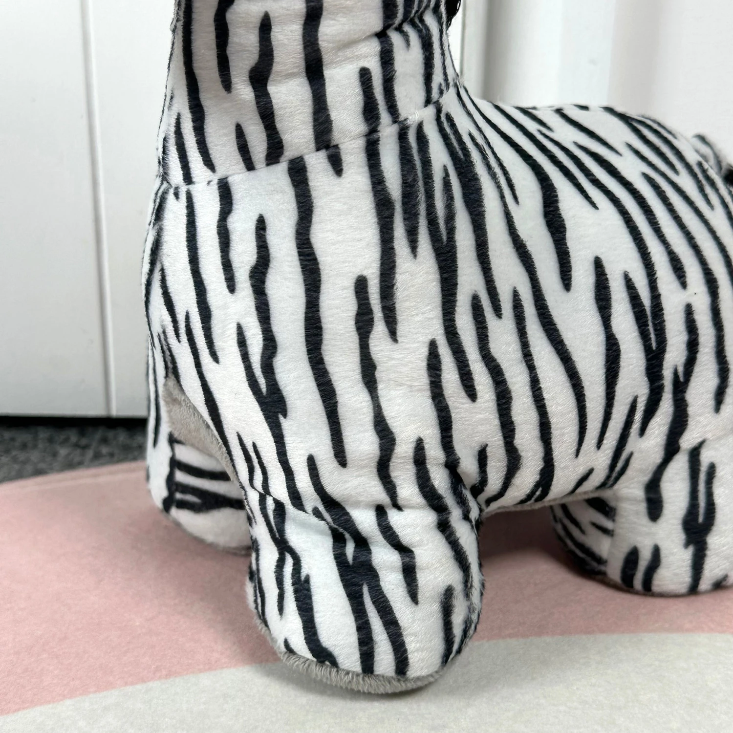 Darthome Limited Zebra Door Stop 3 Darthome Limited Zebra Door Stop - Image 3