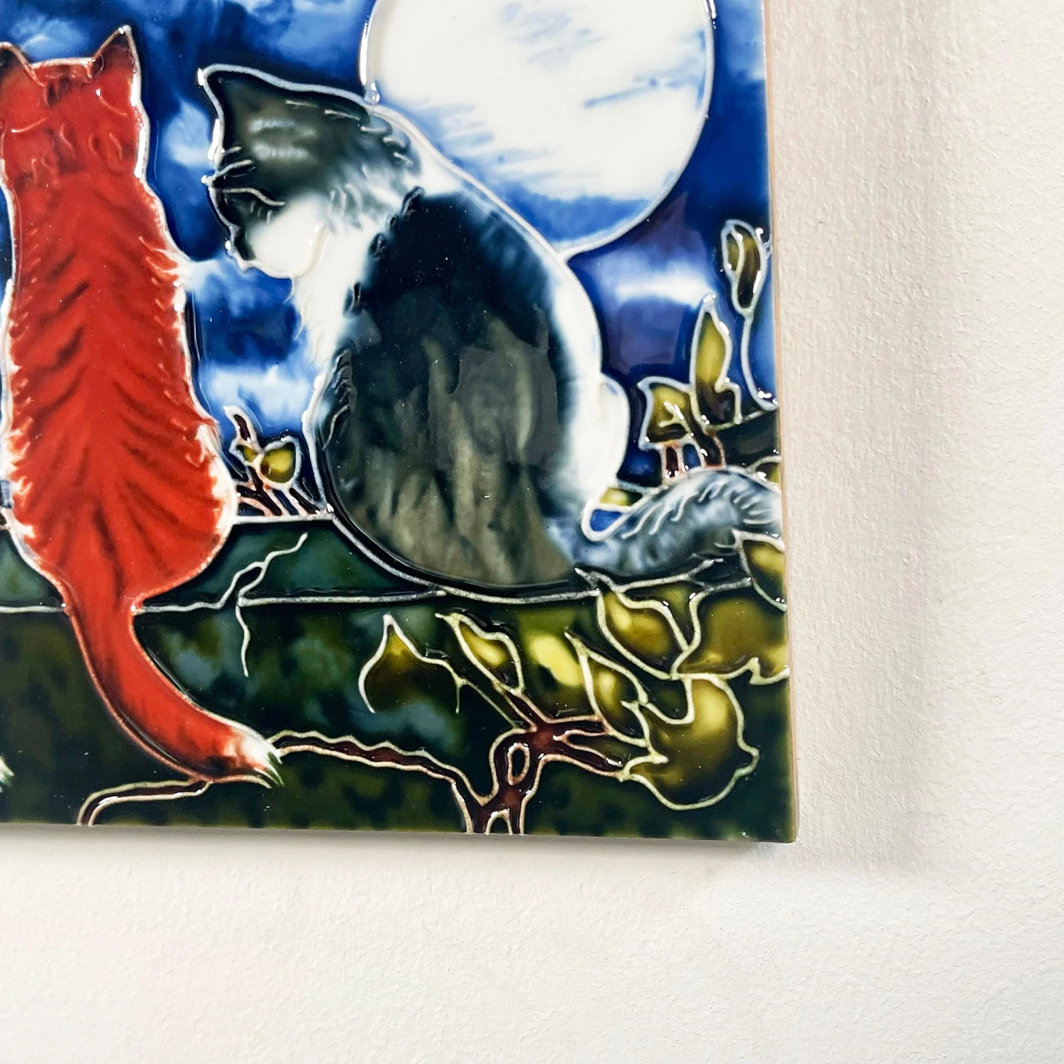 Darthome Limited Ceramic Tile Wall Art - Whispering Cats At Night 2 Darthome Limited Ceramic Tile Wall Art - Whispering Cats At Night - Image 2